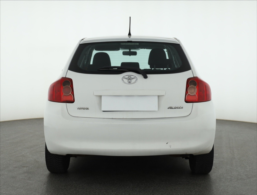 Toyota Auris, 2008