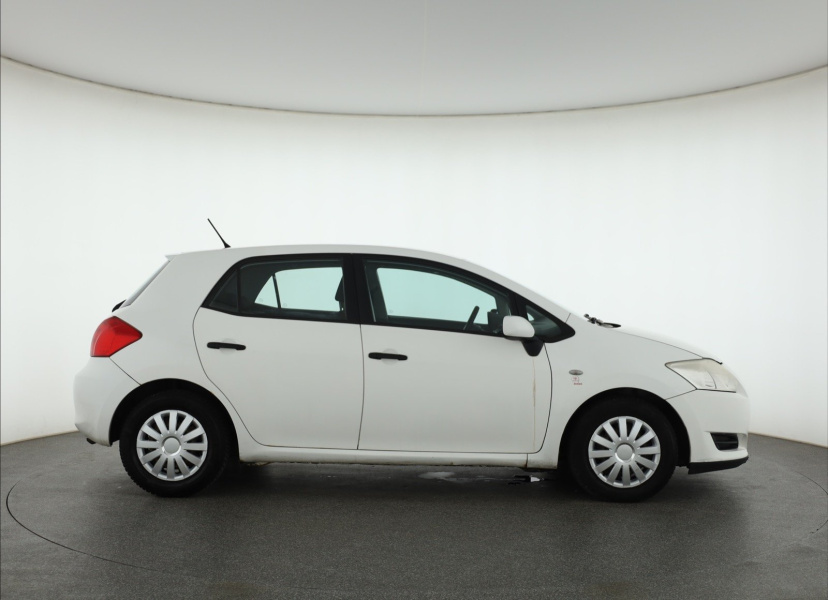 Toyota Auris, 2008
