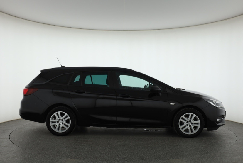 Opel Astra, 2020