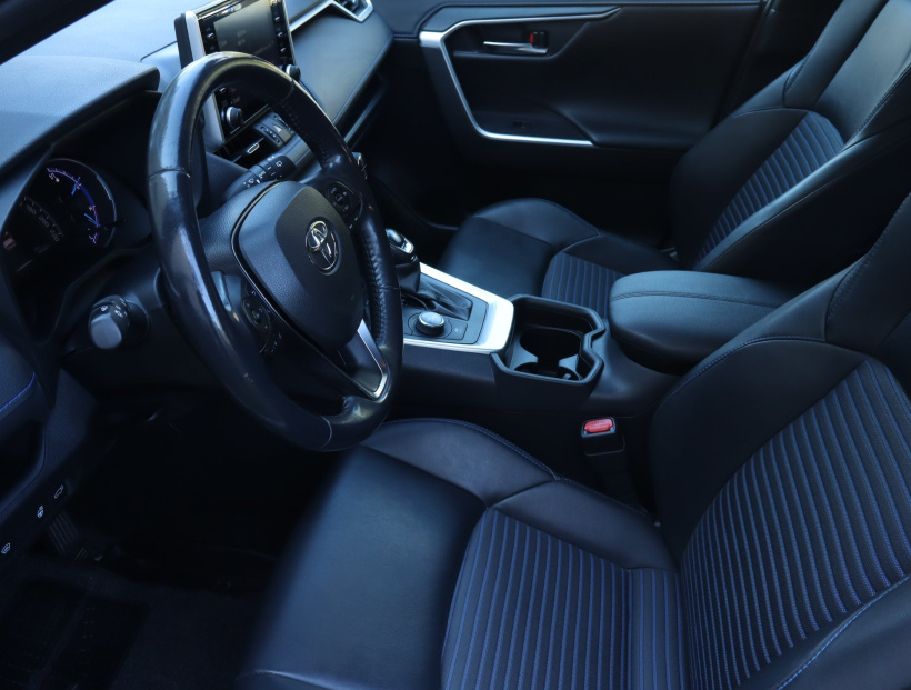 Toyota RAV 4, 2020