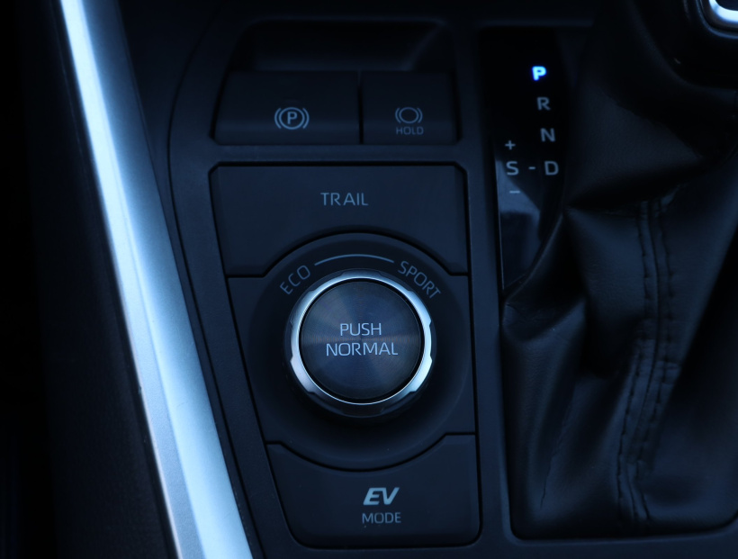 Toyota RAV 4, 2020