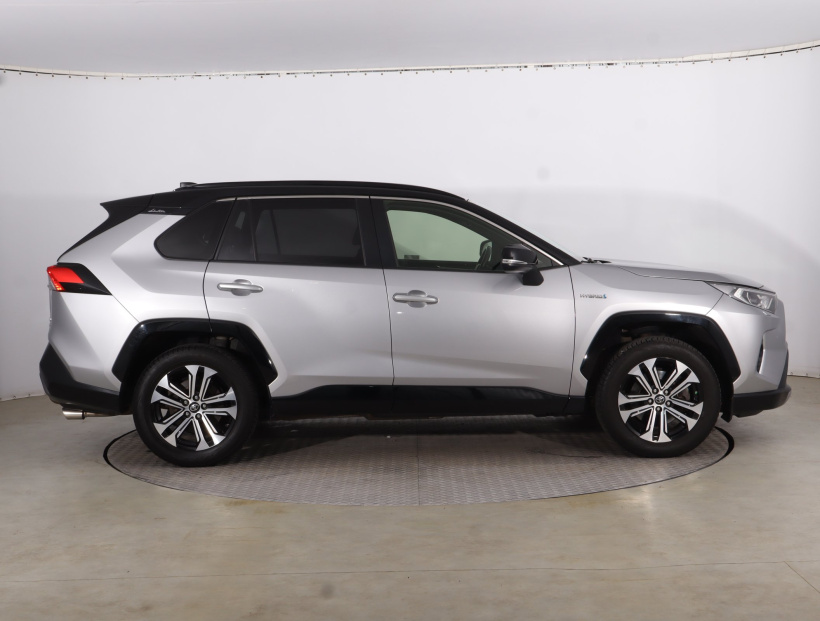 Toyota RAV 4, 2020