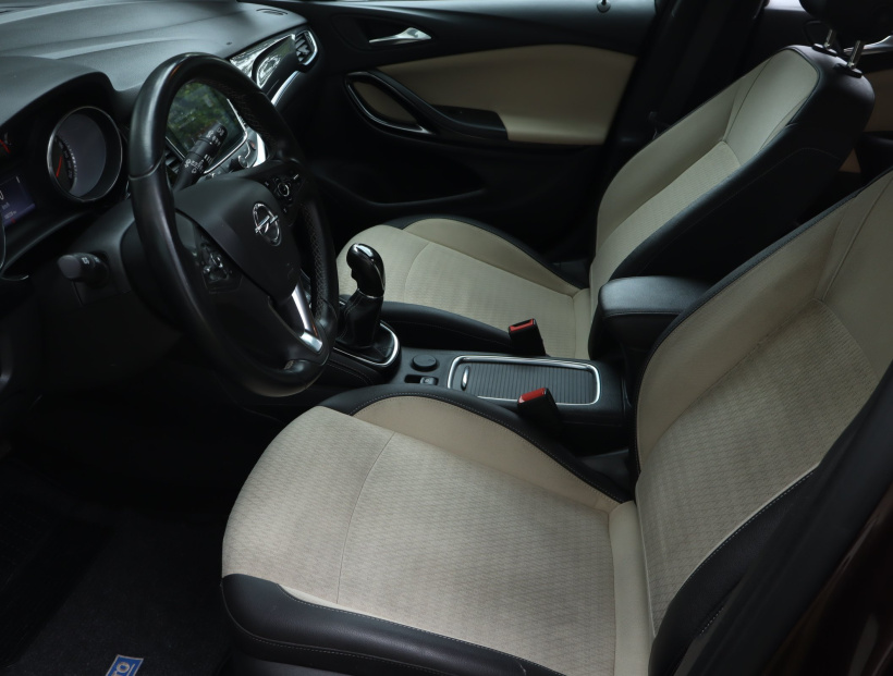 Opel Astra, 2016