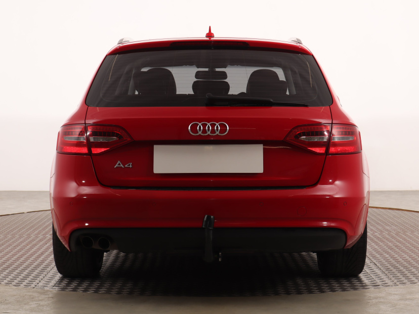 Audi A4, 2013