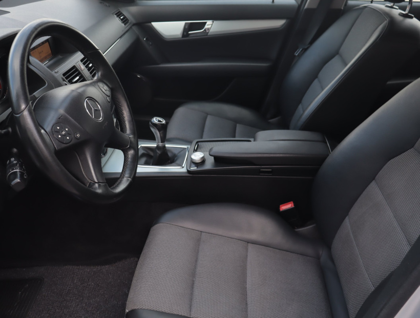 Mercedes-Benz C, 2009