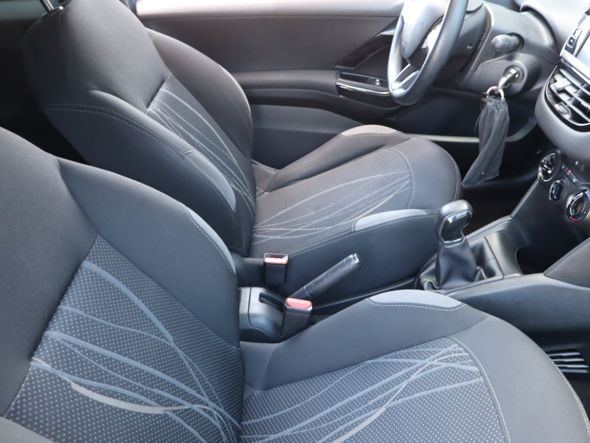 Peugeot 208, 2014