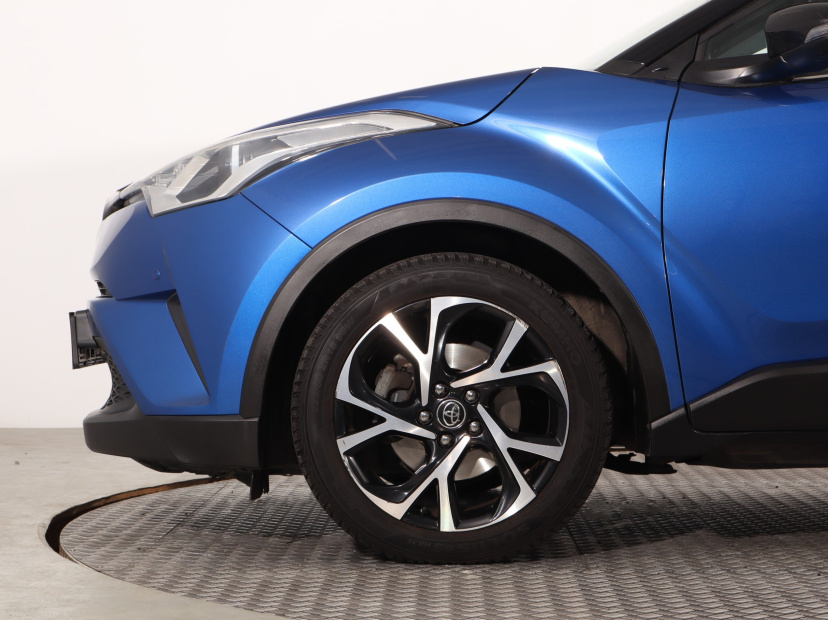Toyota C-HR, 2017