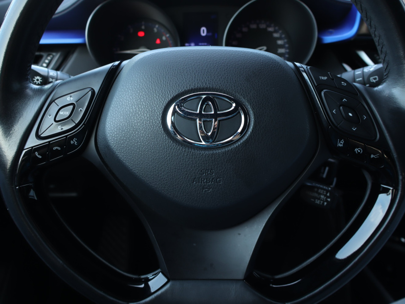 Toyota C-HR, 2017