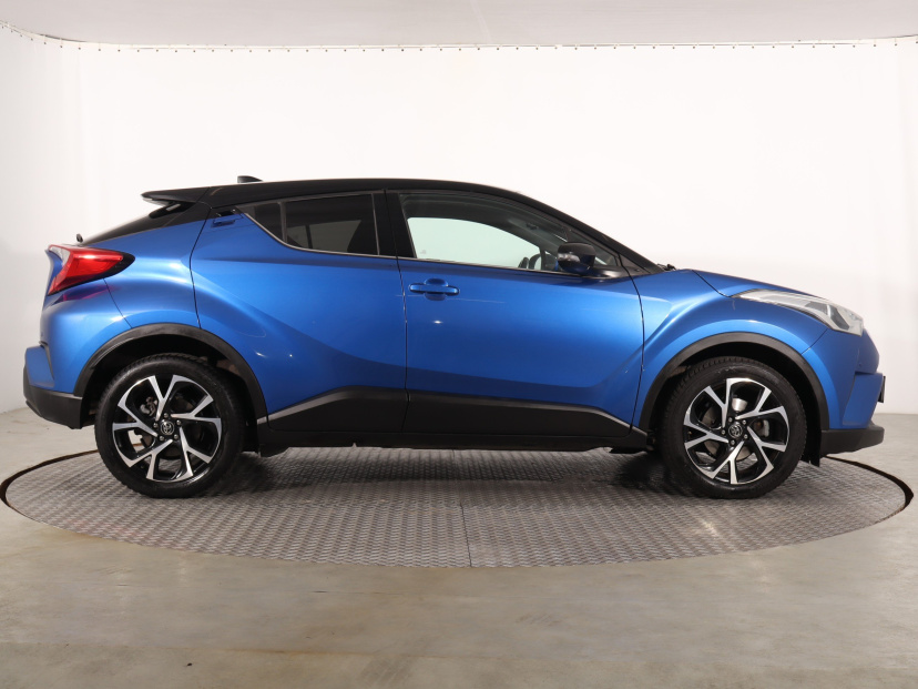 Toyota C-HR, 2017