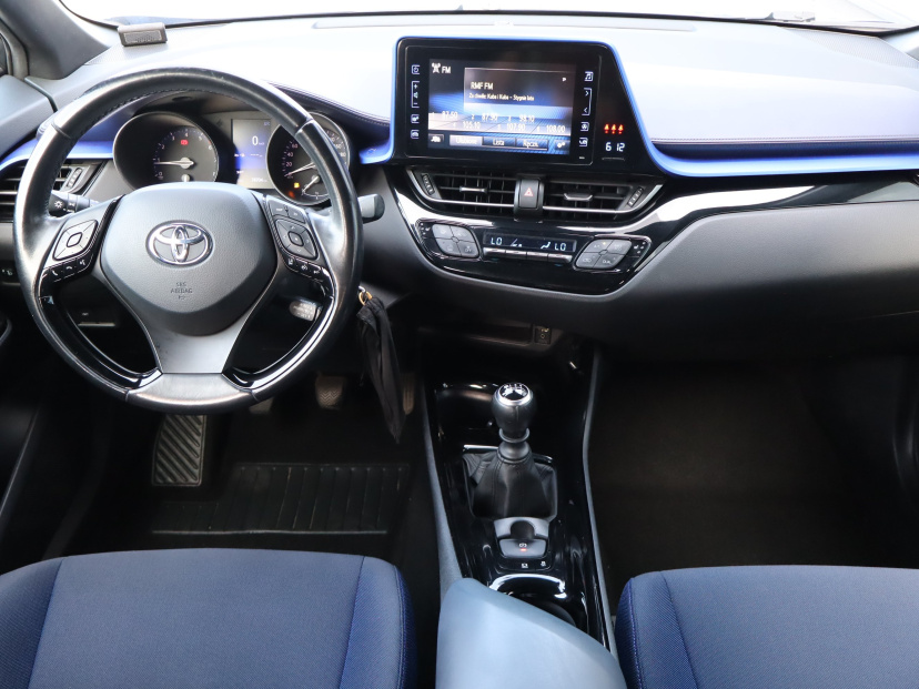 Toyota C-HR, 2017