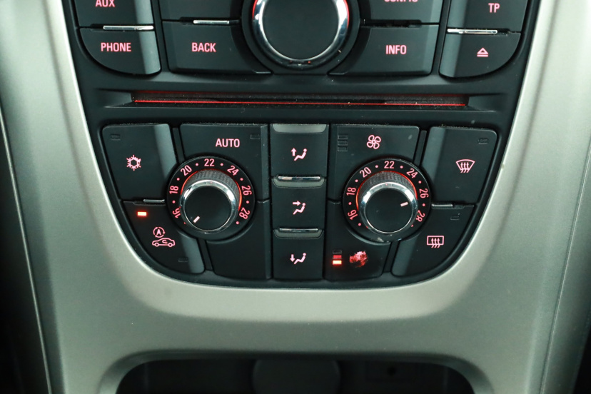 Opel Astra, 2009