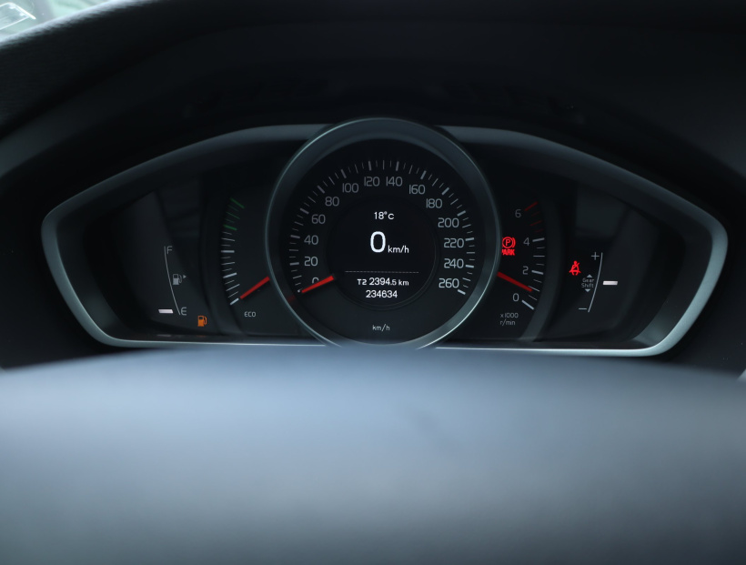 Volvo V40, 2014