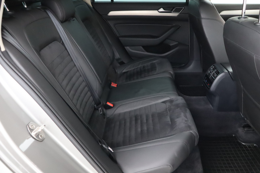 Volkswagen Passat, 2015