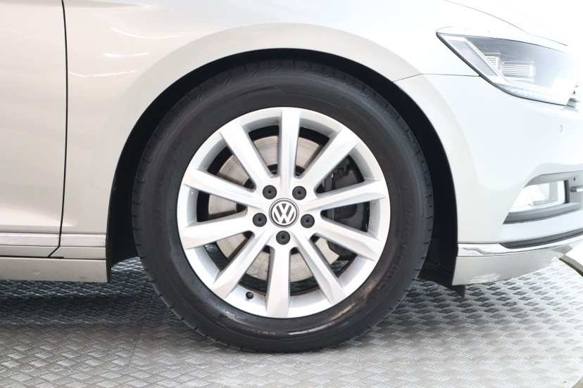 Volkswagen Passat, 2015