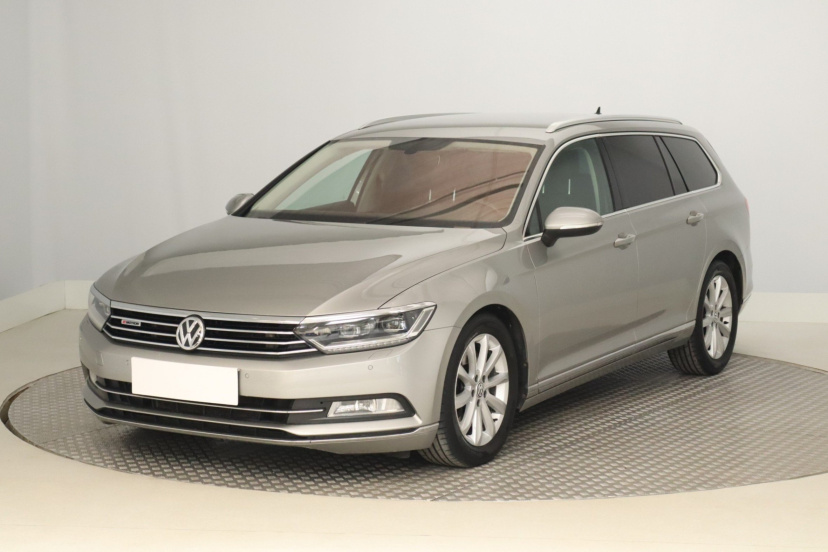 Volkswagen Passat, 2015