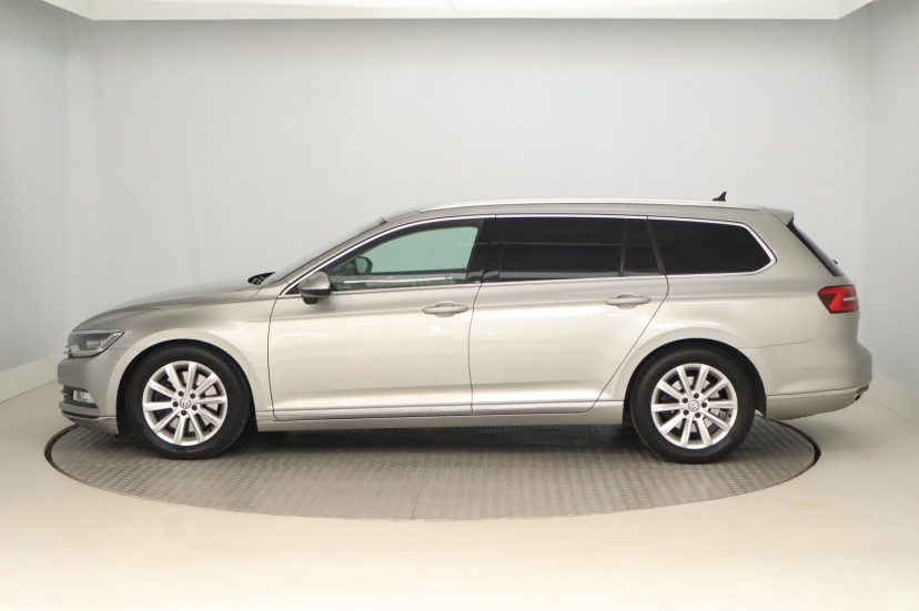 Volkswagen Passat, 2015