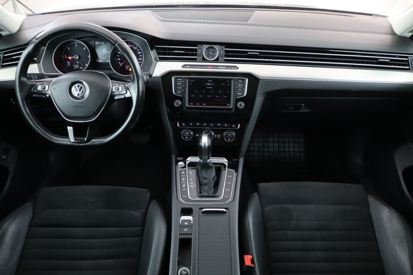 Volkswagen Passat, 2015