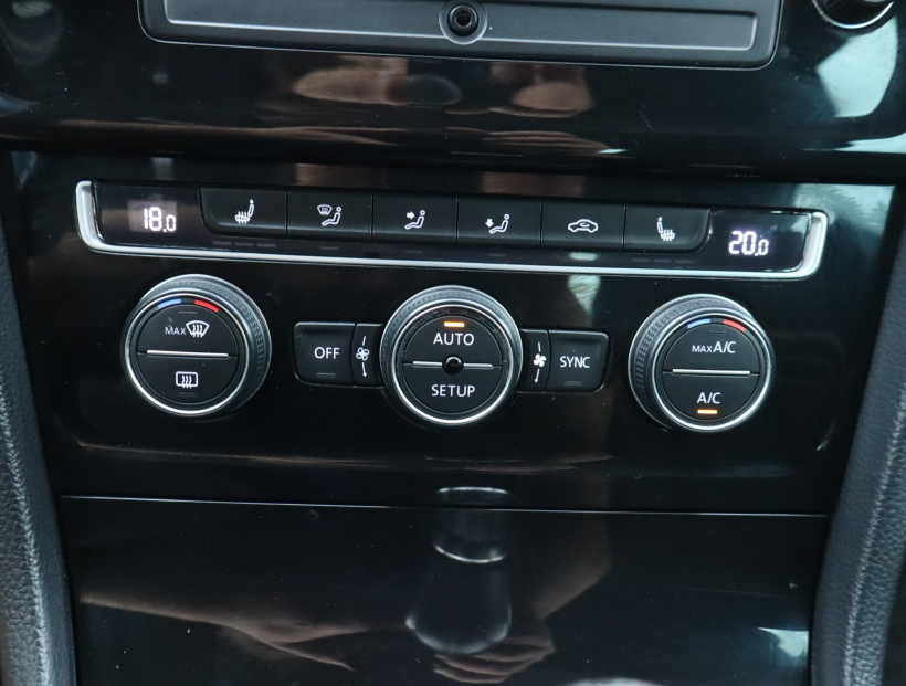 Volkswagen Golf, 2014
