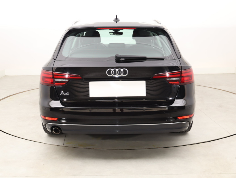 Audi A4, 2018
