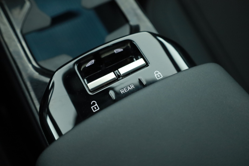 Volvo EX30, 2024
