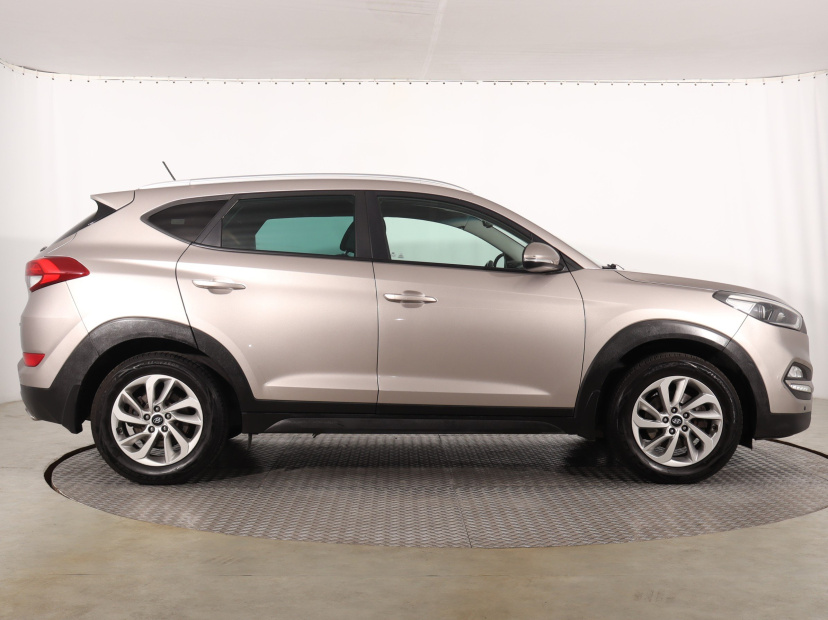 Hyundai Tucson, 2016