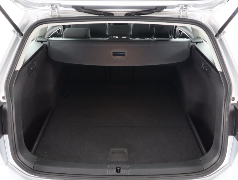 Volkswagen Golf, 2020