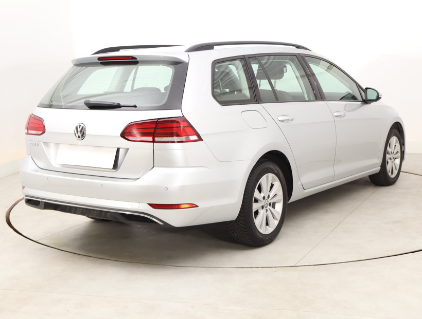Volkswagen Golf, 2020
