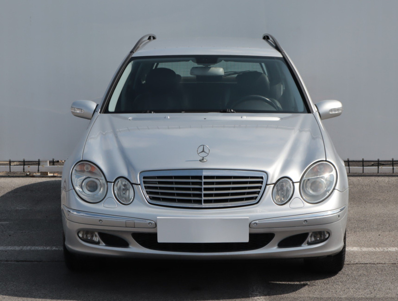 Mercedes-Benz E, 2005