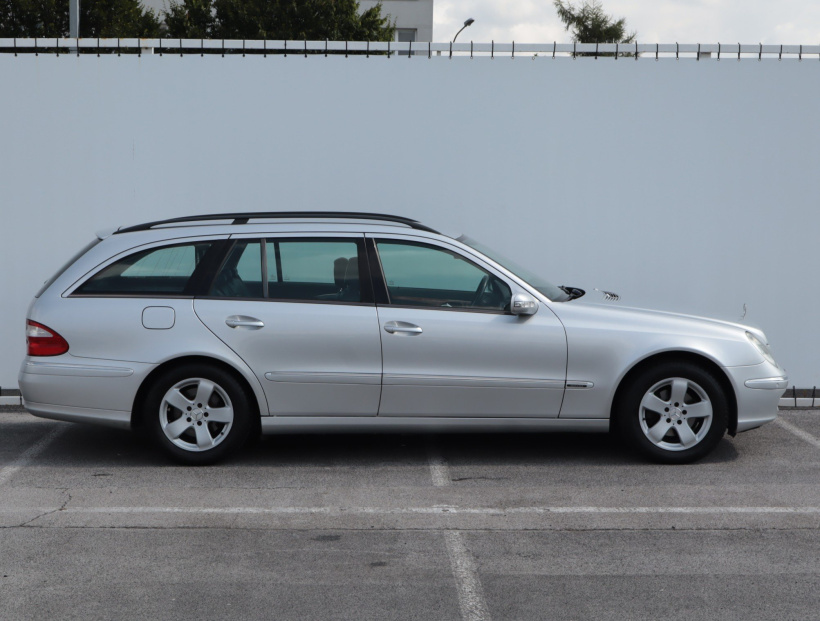 Mercedes-Benz E, 2005