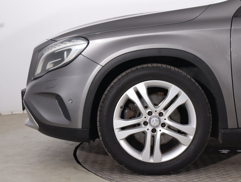 Mercedes-Benz GLA, 2015