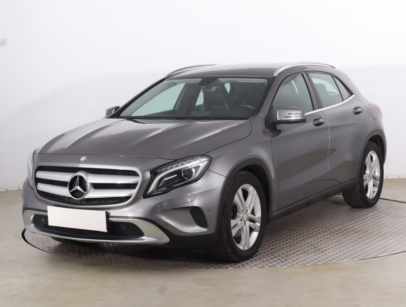 Mercedes-Benz GLA, 2015