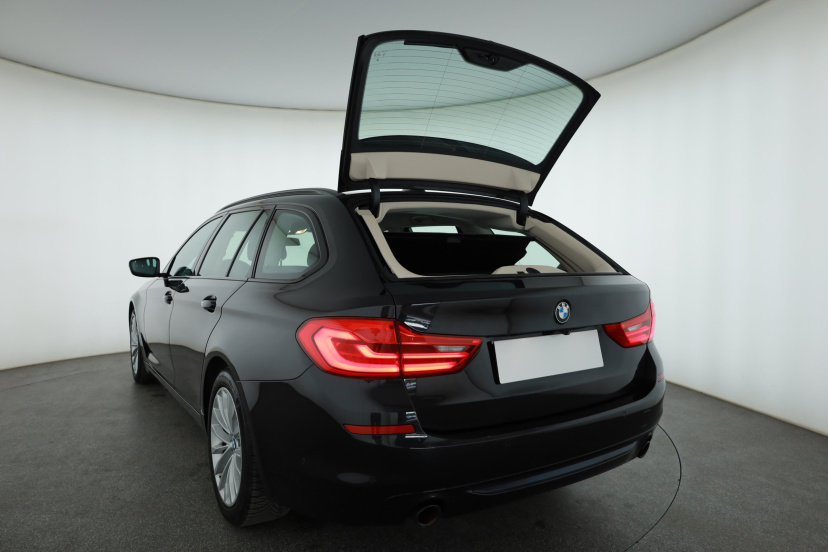 BMW 5, 2020