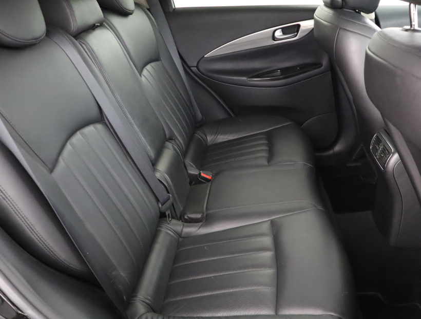 Infiniti EX, 2011
