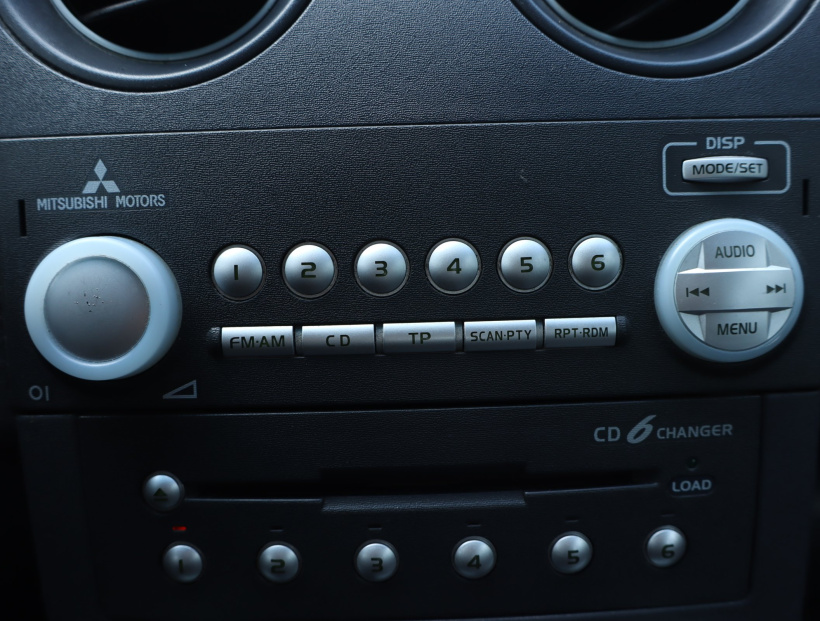 Mitsubishi Colt, 2006