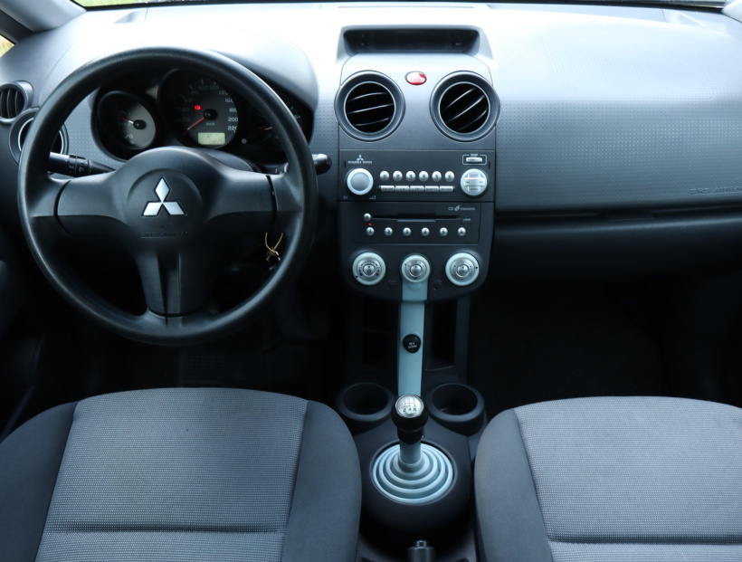 Mitsubishi Colt, 2006