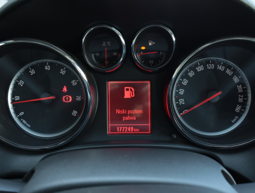 Opel Astra, 2013