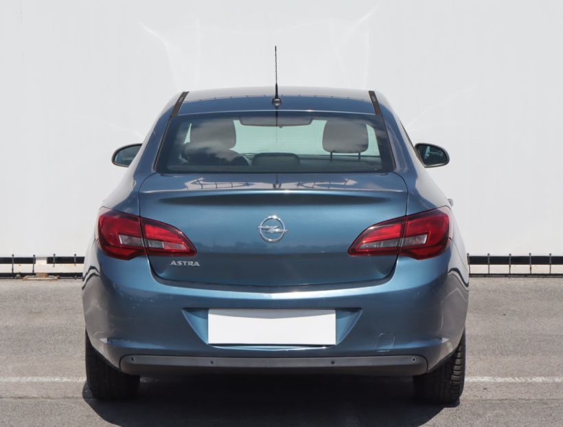 Opel Astra, 2013
