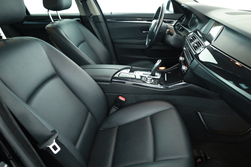 BMW 5, 2015