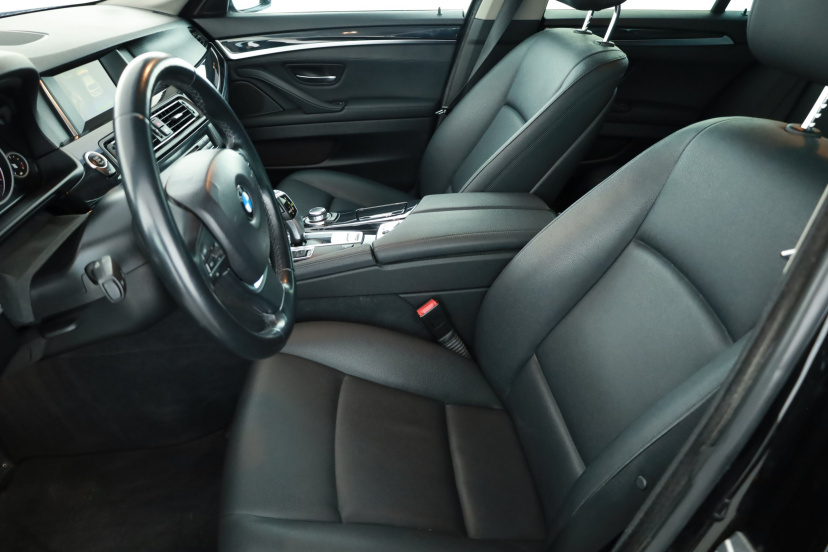BMW 5, 2015