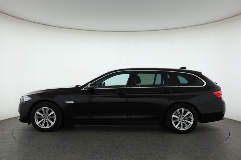BMW 5, 2015