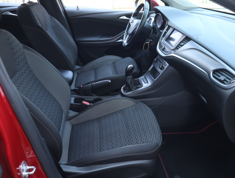 Opel Astra, 2019