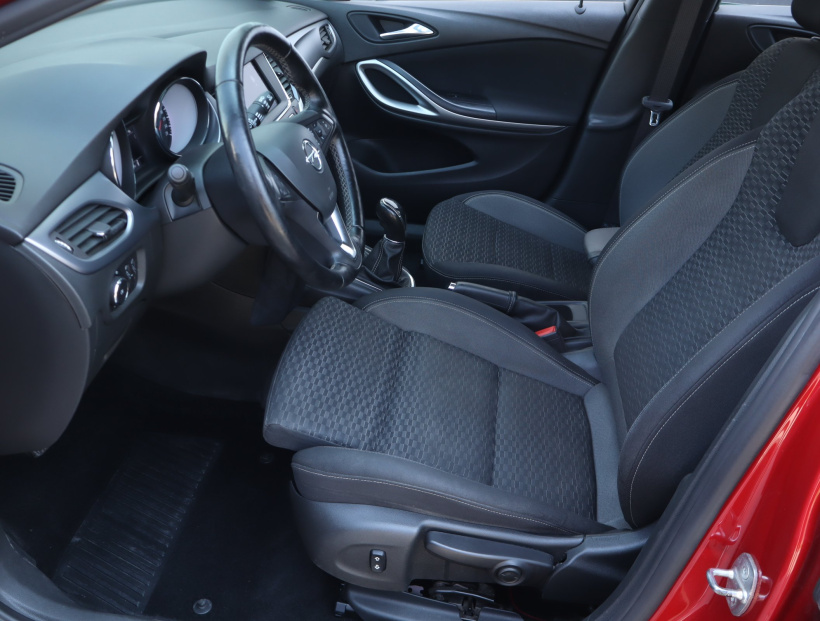 Opel Astra, 2019