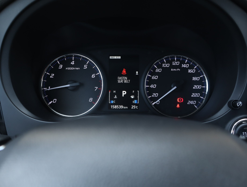 Mitsubishi Outlander, 2015
