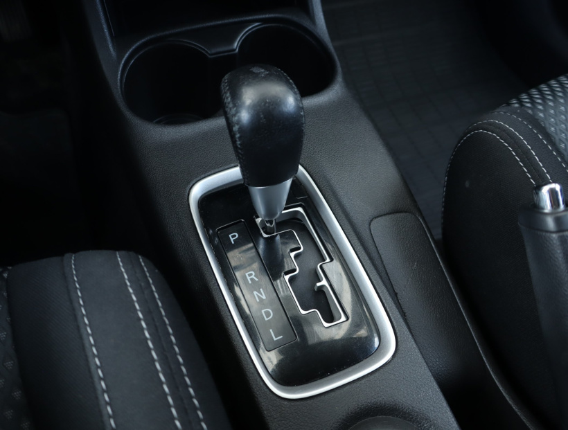 Mitsubishi Outlander, 2015