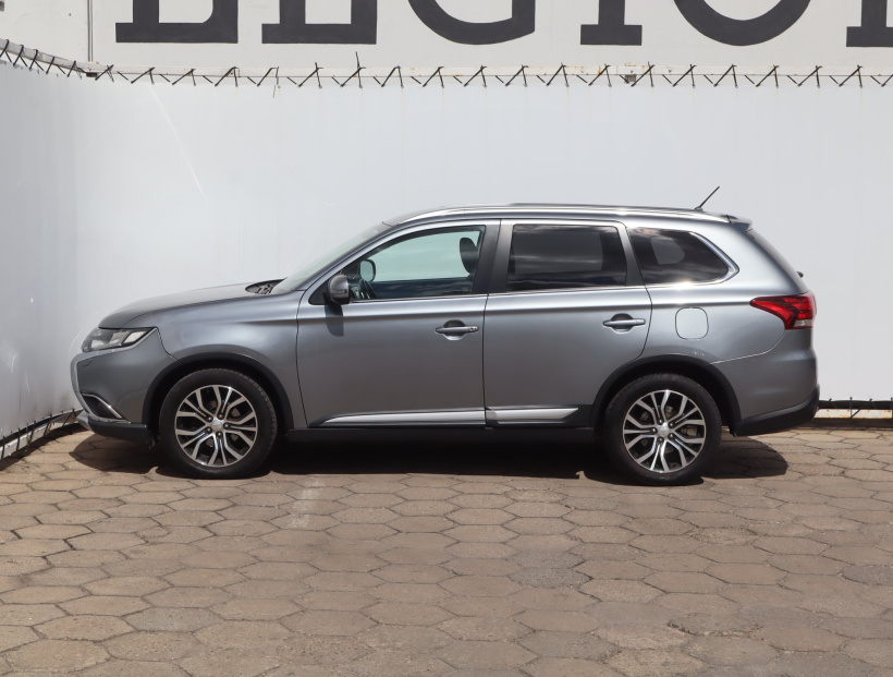 Mitsubishi Outlander, 2015