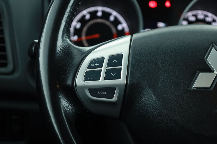 Mitsubishi ASX, 2011