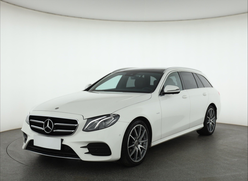 Mercedes-Benz E, 2020