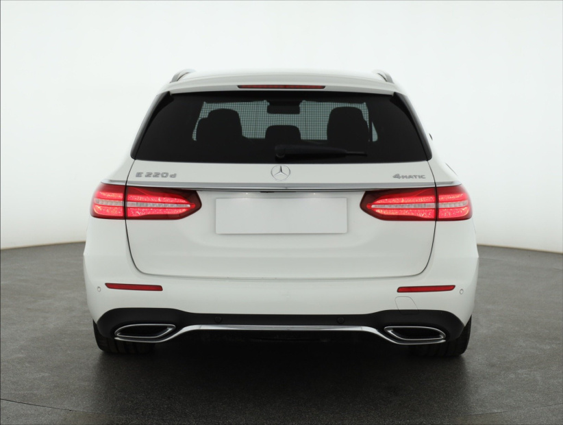 Mercedes-Benz E, 2020