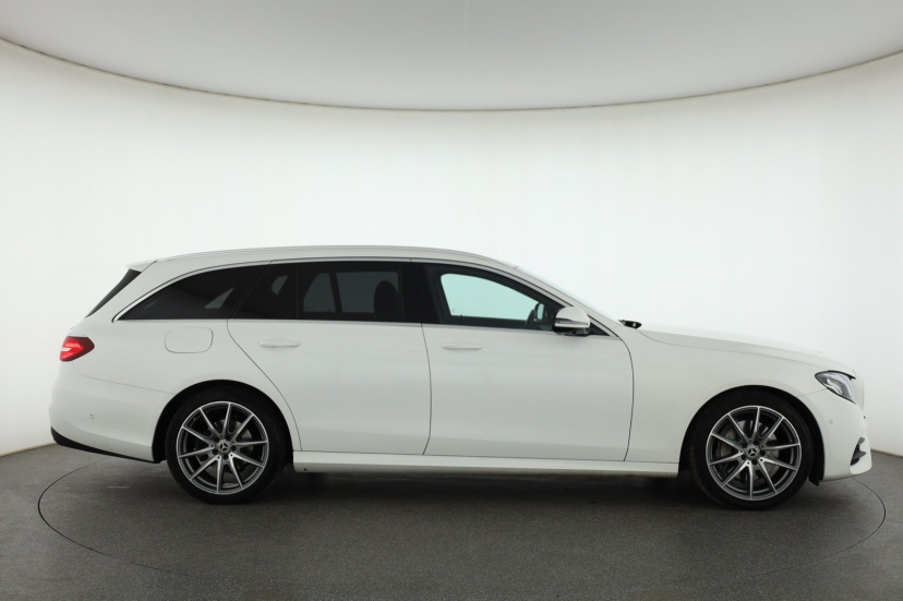 Mercedes-Benz E, 2020