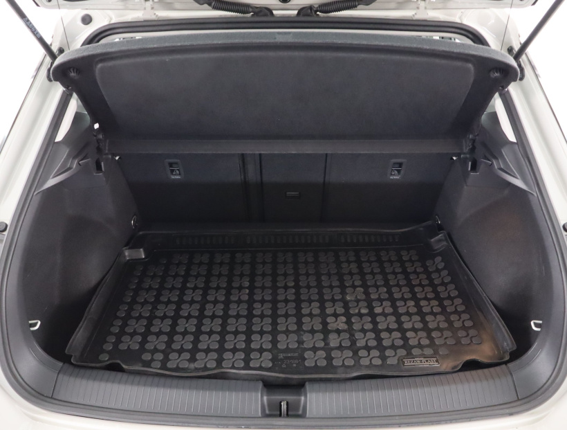 Volkswagen T-Roc, 2024